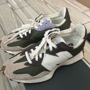 Women New Balance 327